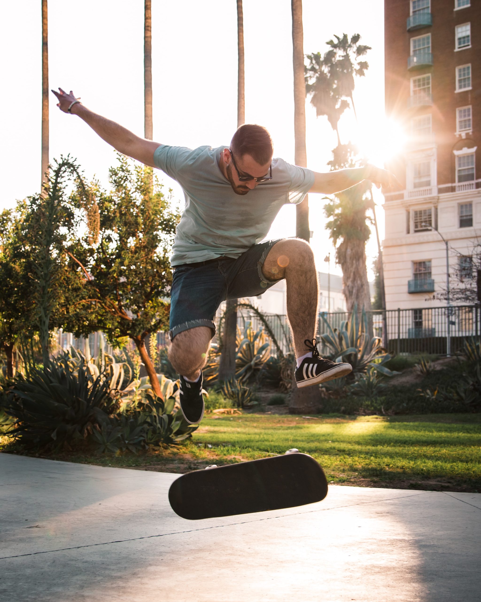 What is male pelvic health and how do people know if their pelvic floor is healthy?