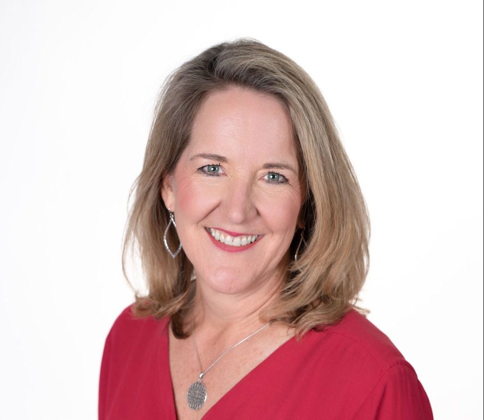 687. Reclaiming Birth: Healing the Pelvis, Trauma, & Postpartum Wellness with Lynne Schulte